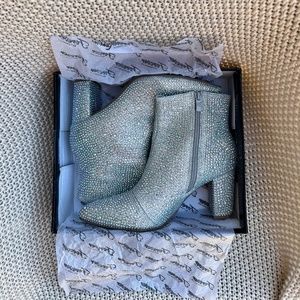 Women Rhinestone Block Chunky Heel Ankle Bootie